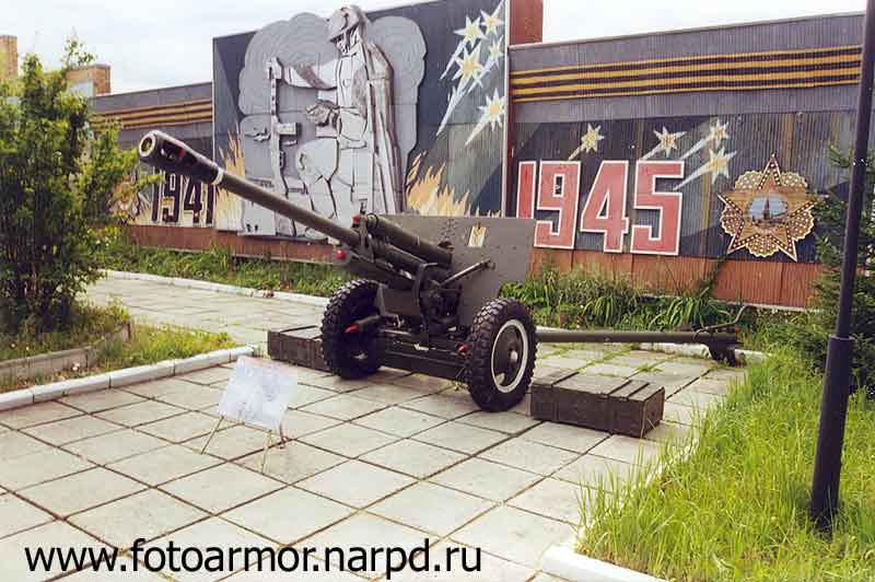 Советская 76-мм противотанковая пушка ЗИС-3.